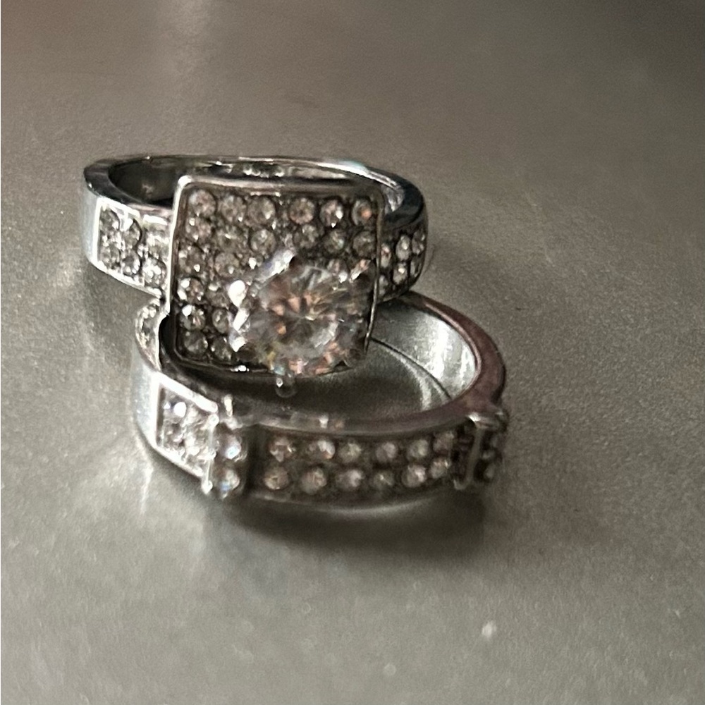 Solid .925 Sterling Silver Wedding Ring Size 5 - image 2